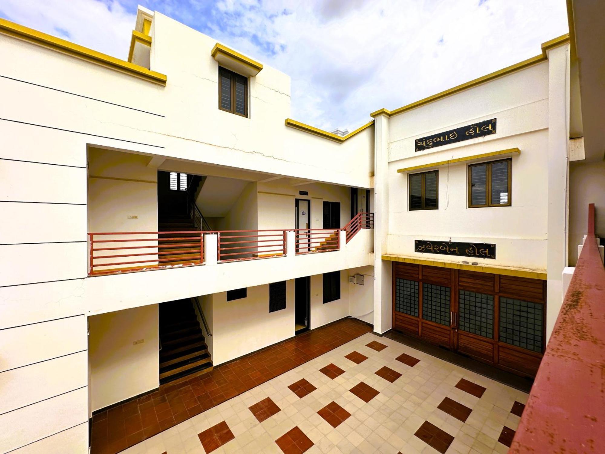 Ranjan Vadi Hotel Bhuj Eksteriør billede